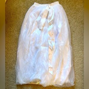 Full maxi skirt/silk lining, tule outer layer